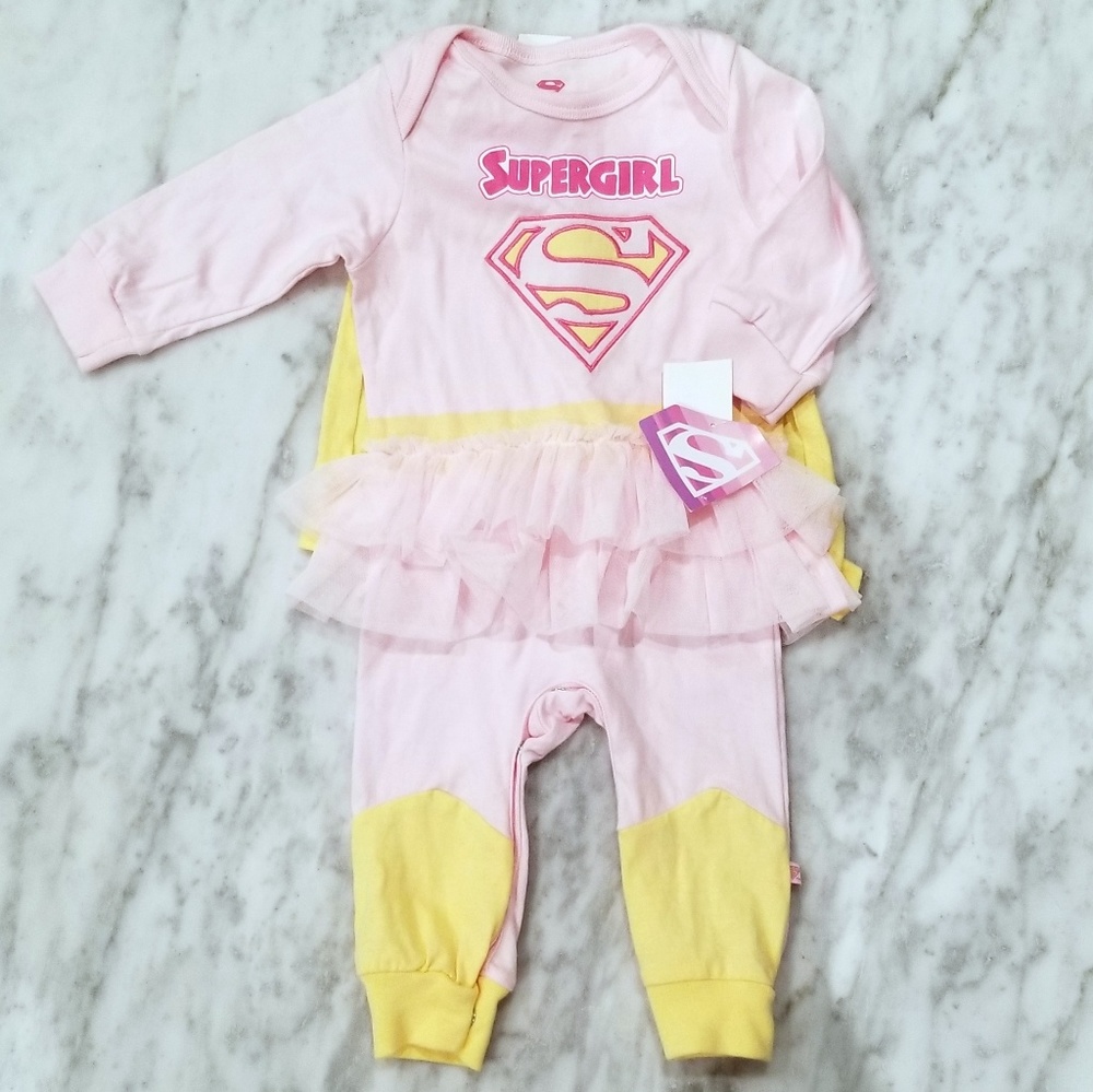 🎃🎃Supergirl Pink Costume w Detachable Cape